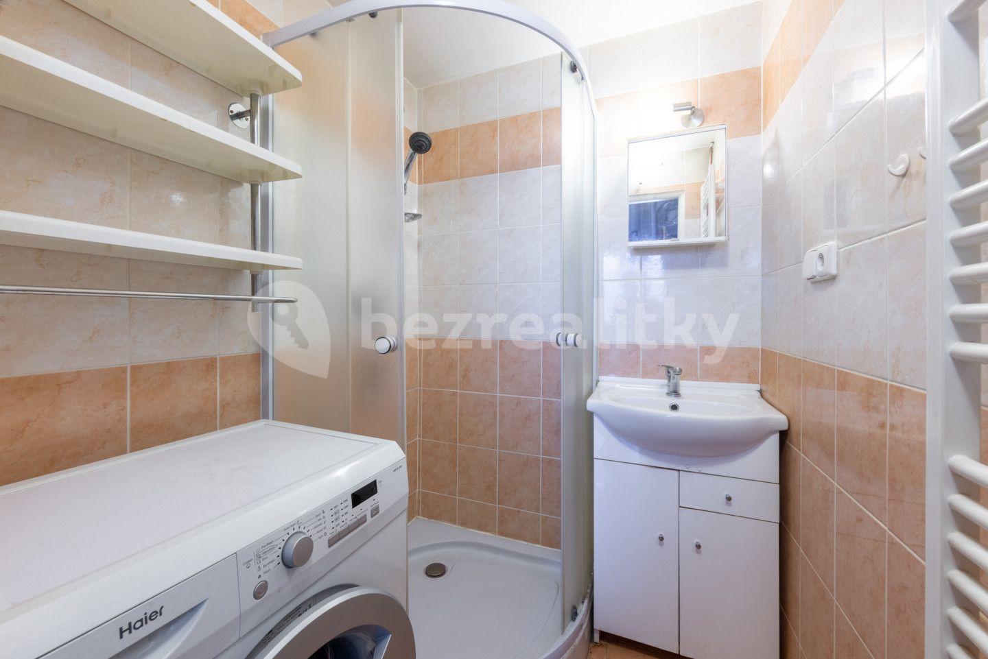 3 bedroom flat for sale, 74 m², U Hačky, Chomutov, Ústecký Region