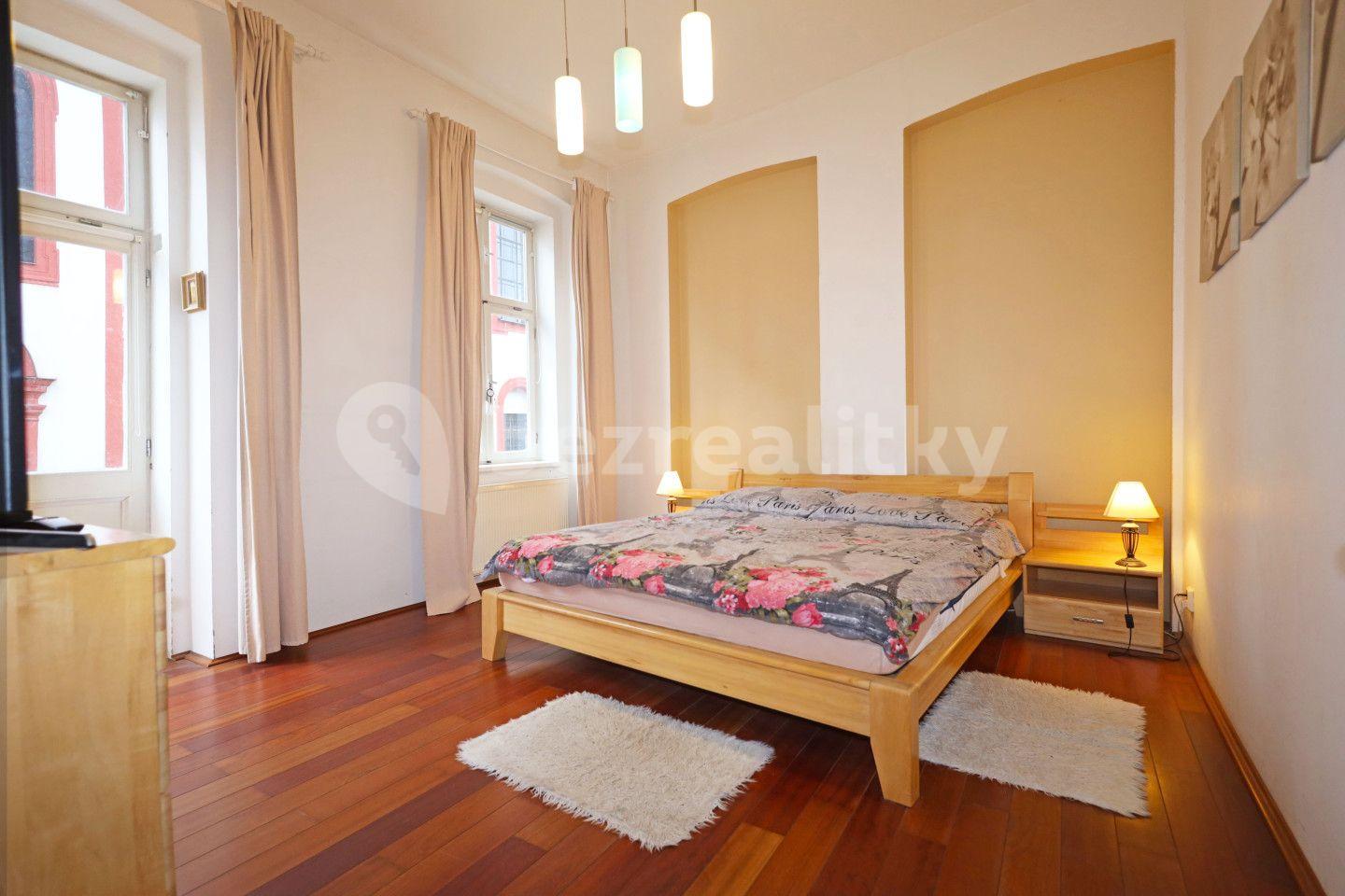 5 bedroom flat for sale, 147 m², Kostelní, Loket, Karlovarský Region