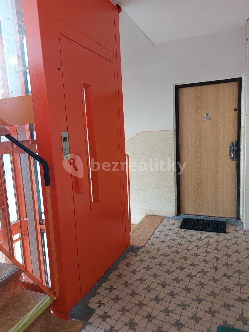 3 bedroom flat for sale, 78 m², 17. listopadu, Chomutov, Ústecký Region