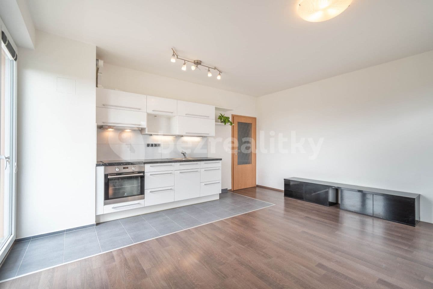1 bedroom with open-plan kitchen flat for sale, 41 m², Sicherova, Prague, Prague