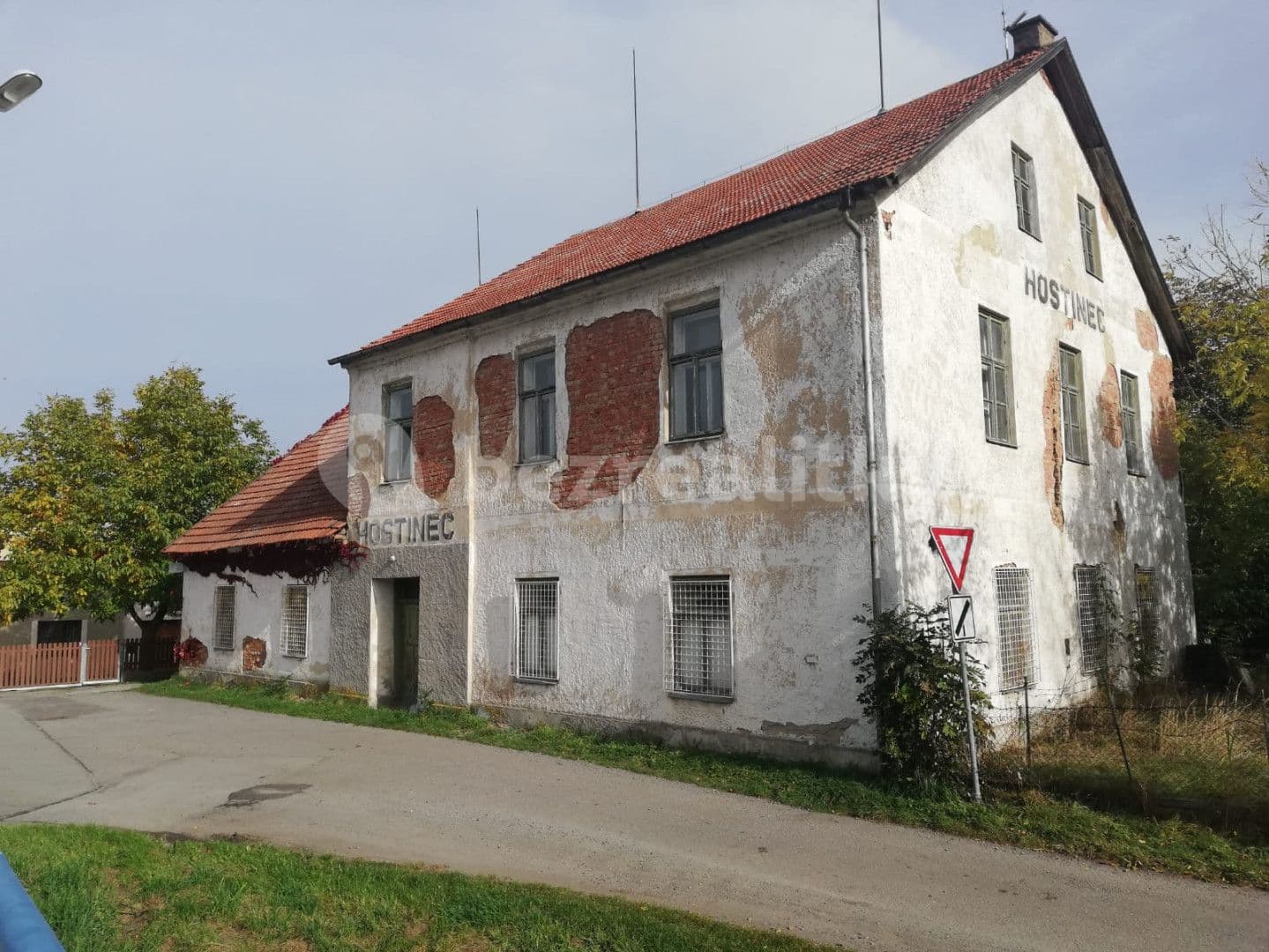 non-residential property for sale, 600 m², Holetín, Pardubický Region