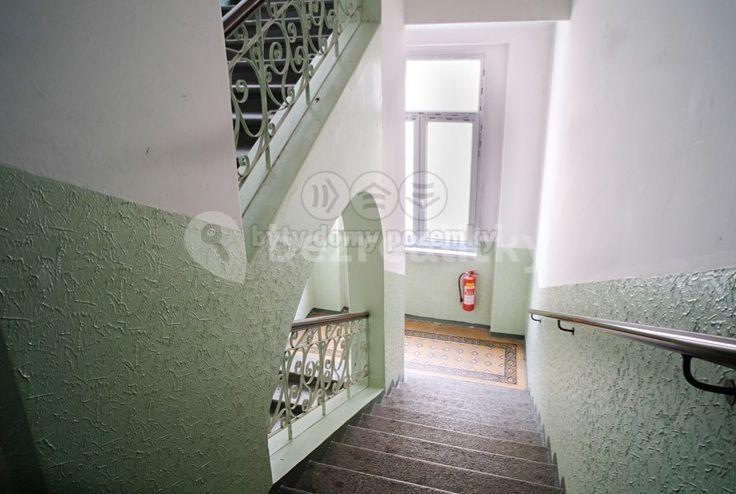 2 bedroom flat for sale, 70 m², Vítězná, Karlovy Vary, Karlovarský Region