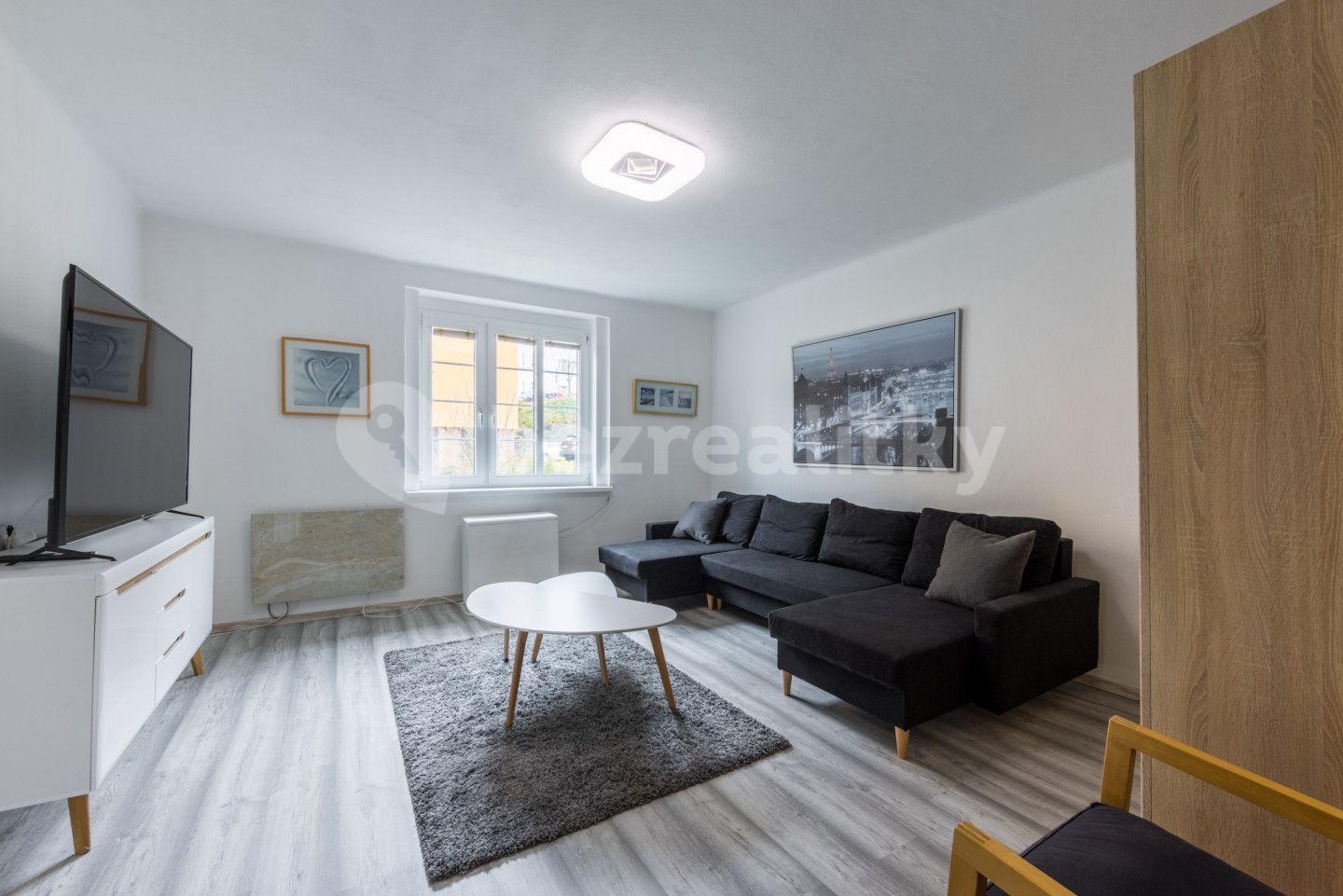 1 bedroom with open-plan kitchen flat for sale, 37 m², Kvapilova, Karlovy Vary, Karlovarský Region