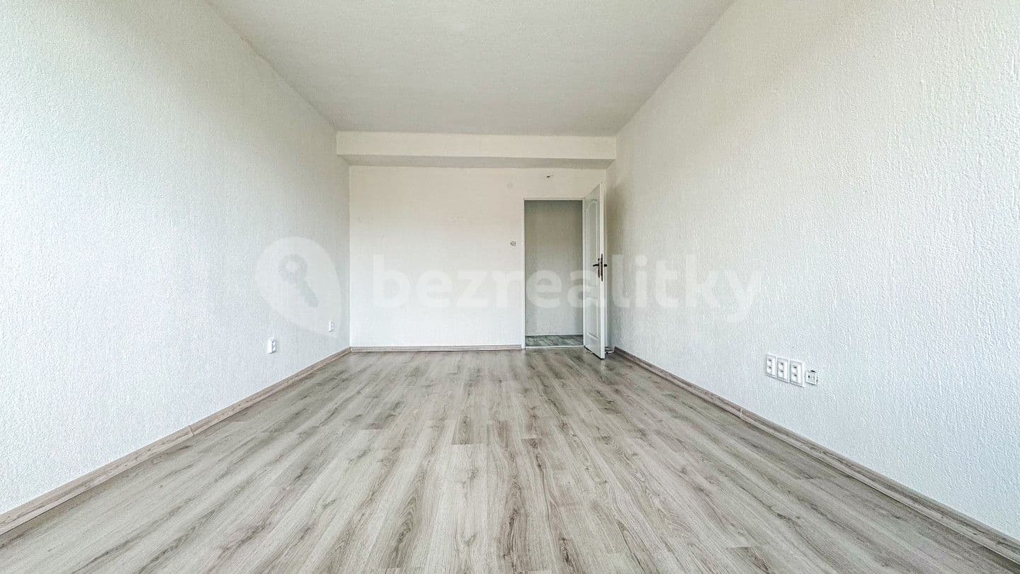 3 bedroom flat for sale, 64 m², Komenského, Vítkov, Moravskoslezský Region