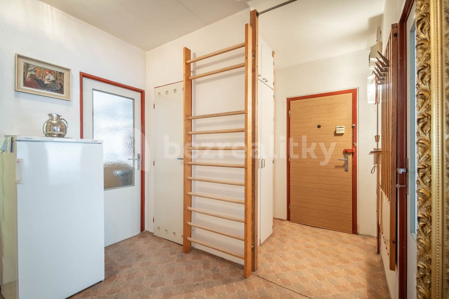 3 bedroom flat for sale, 70 m², Ciolkovského, Prague, Prague