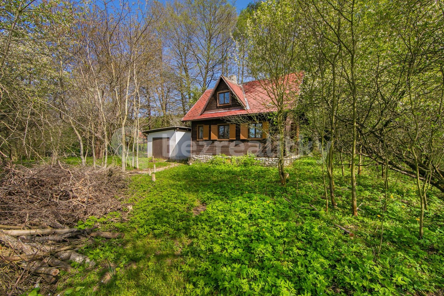 recreational property for sale, 1,135 m², Velký Chlumec, Středočeský Region