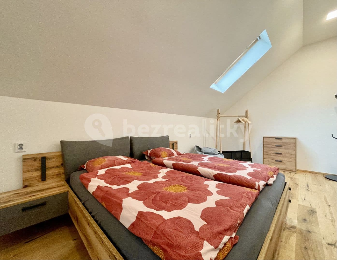 2 bedroom with open-plan kitchen flat for sale, 80 m², Králíky, Pardubický Region