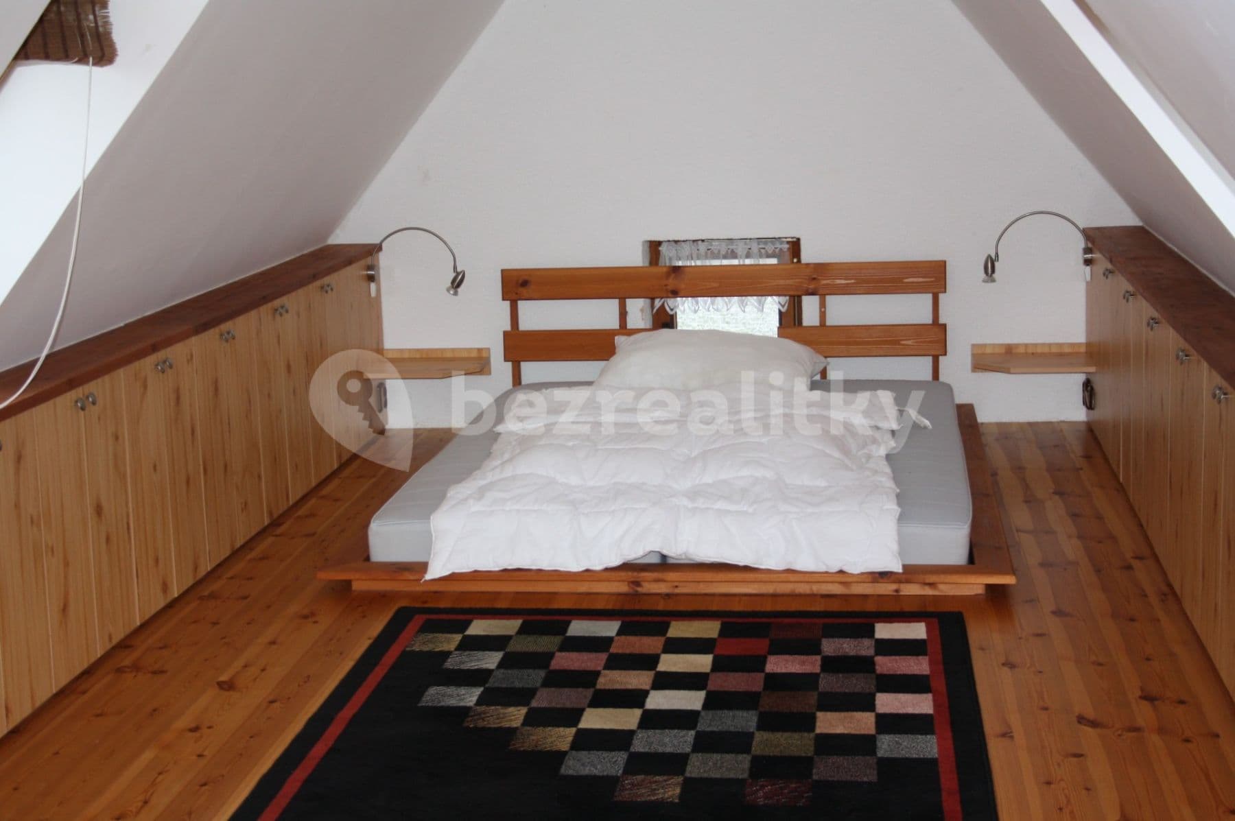 2 bedroom with open-plan kitchen flat to rent, 150 m², Samota, Olomouc, Olomoucký Region
