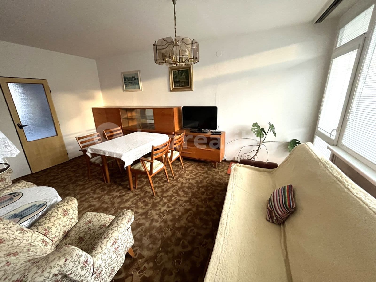 4 bedroom flat for sale, 77 m², Na Výšině, Jablonec nad Nisou, Liberecký Region