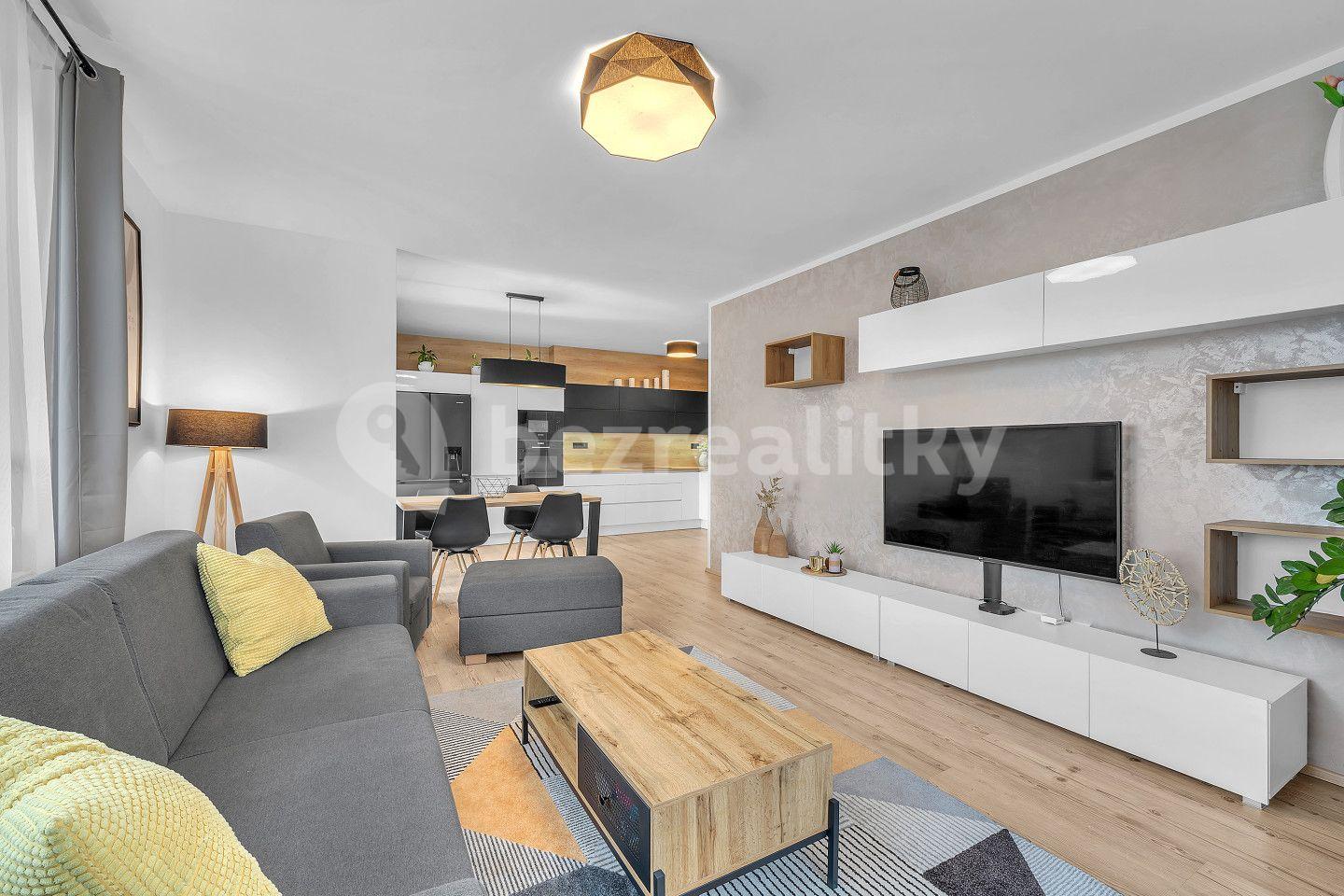 2 bedroom with open-plan kitchen flat for sale, 96 m², U Sportovní školy, Pardubice, Pardubický Region