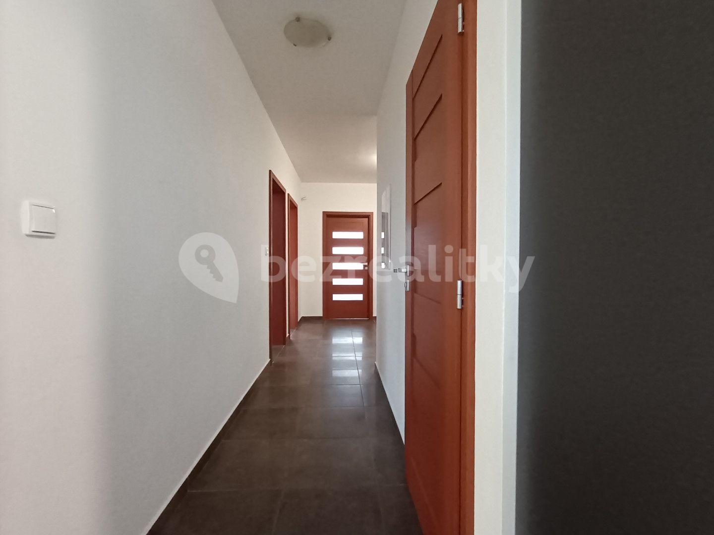 4 bedroom flat for sale, 81 m², Kpt. Nálepky, Karlovy Vary, Karlovarský Region