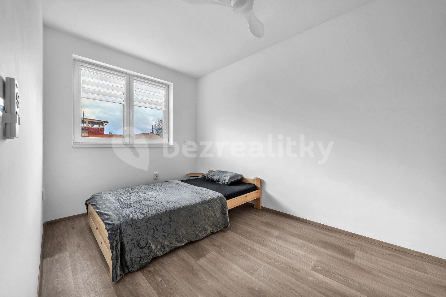 1 bedroom with open-plan kitchen flat for sale, 47 m², Husova, Hronov, Královéhradecký Region