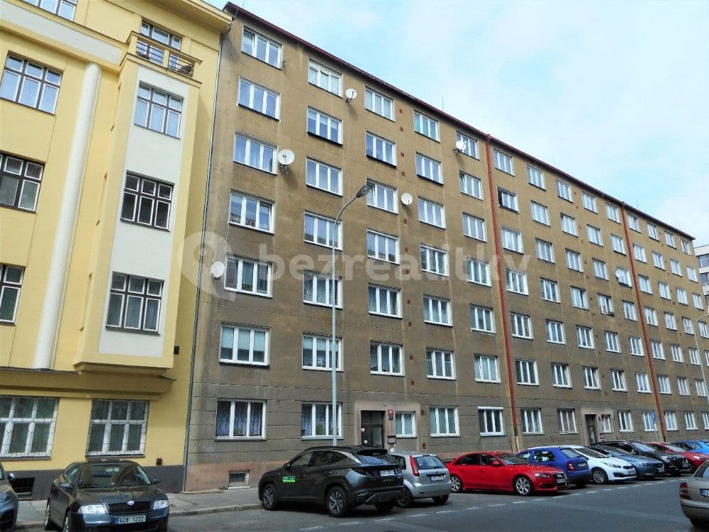 3 bedroom flat for sale, 70 m², Drahobejlova, Prague, Prague