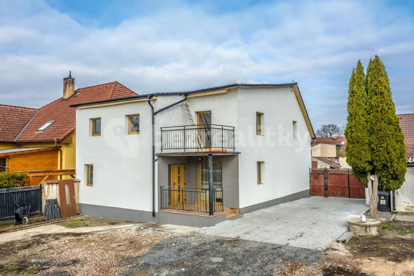 house for sale, 153 m², V Zahradách, Kostomlaty nad Labem, Středočeský Region