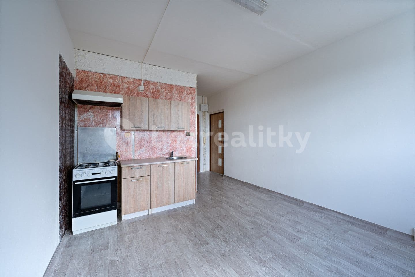 1 bedroom flat for sale, 39 m², Kamenný vrch, Chomutov, Ústecký Region