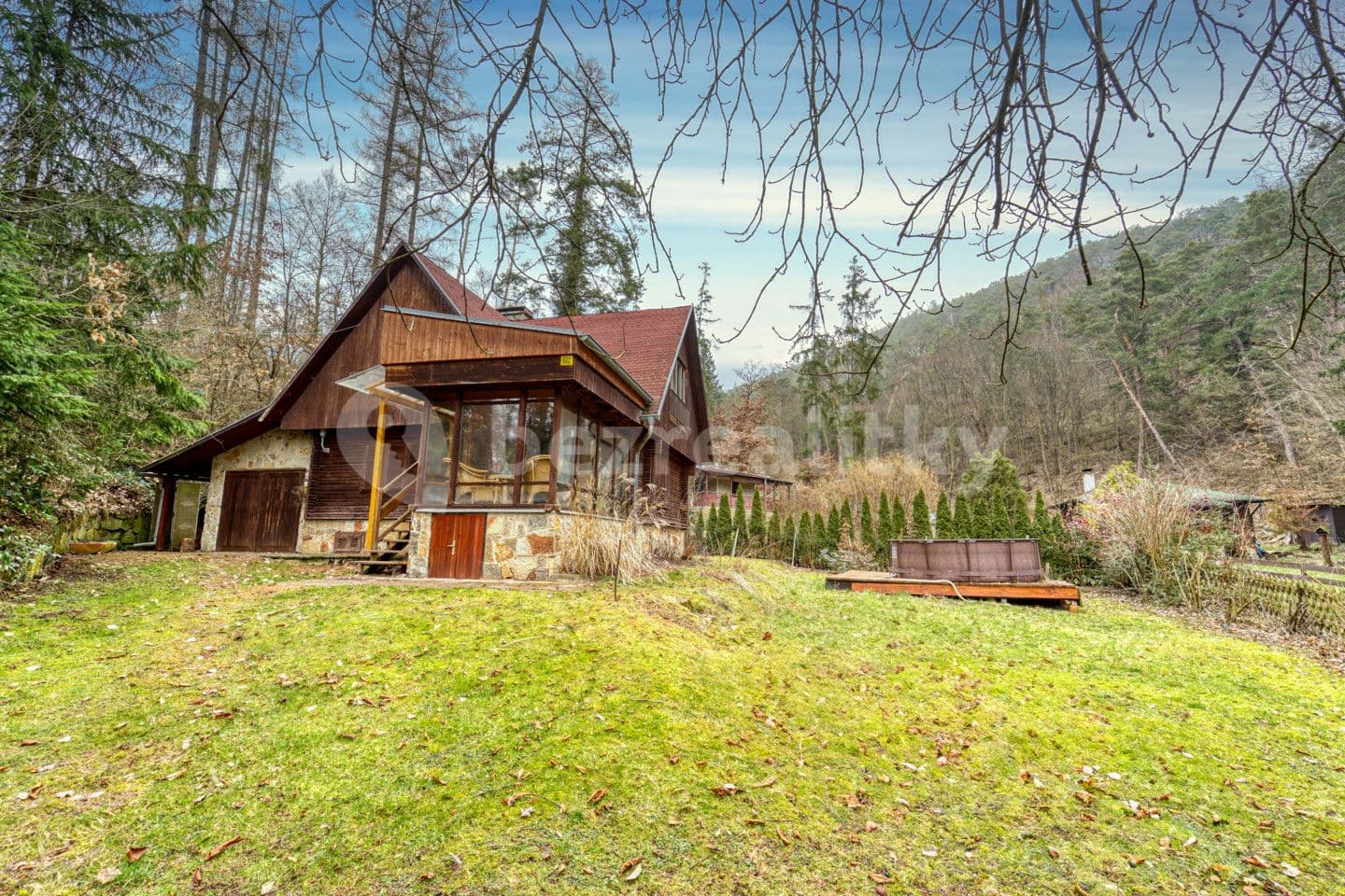 recreational property for sale, 473 m², Hředle, Středočeský Region