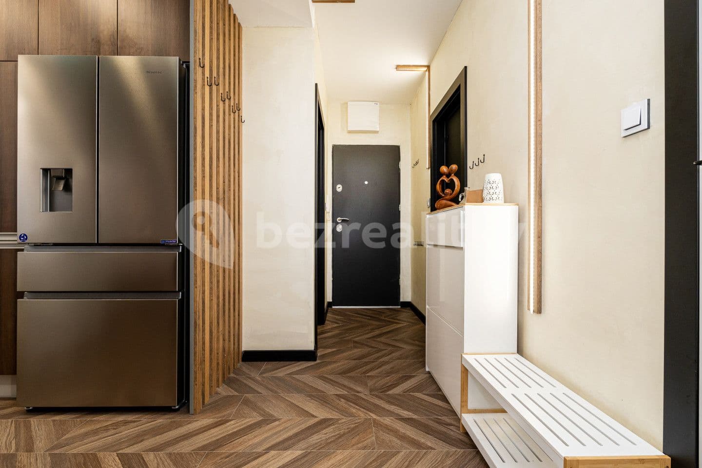 3 bedroom with open-plan kitchen flat for sale, 107 m², U Jeslí, Vratimov, Moravskoslezský Region