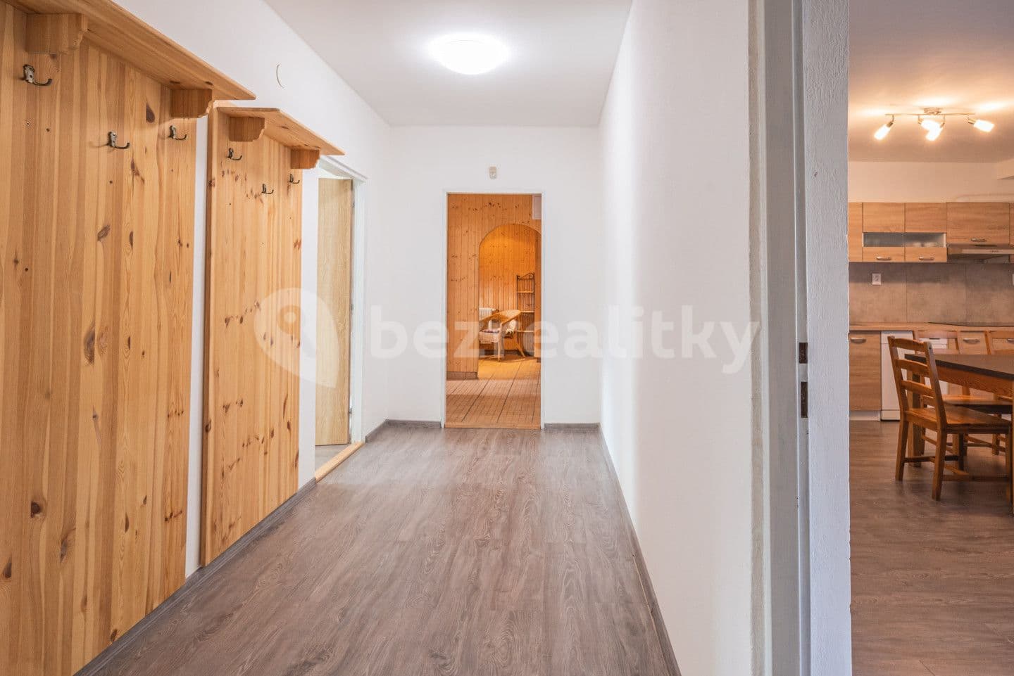 3 bedroom with open-plan kitchen flat for sale, 111 m², Staré Město, Moravskoslezský Region