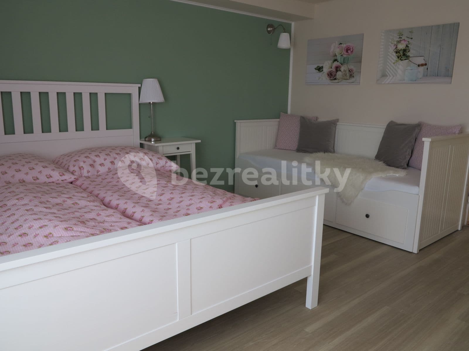 3 bedroom with open-plan kitchen flat to rent, 150 m², Ke Střílně, Zruč-Senec, Plzeňský Region