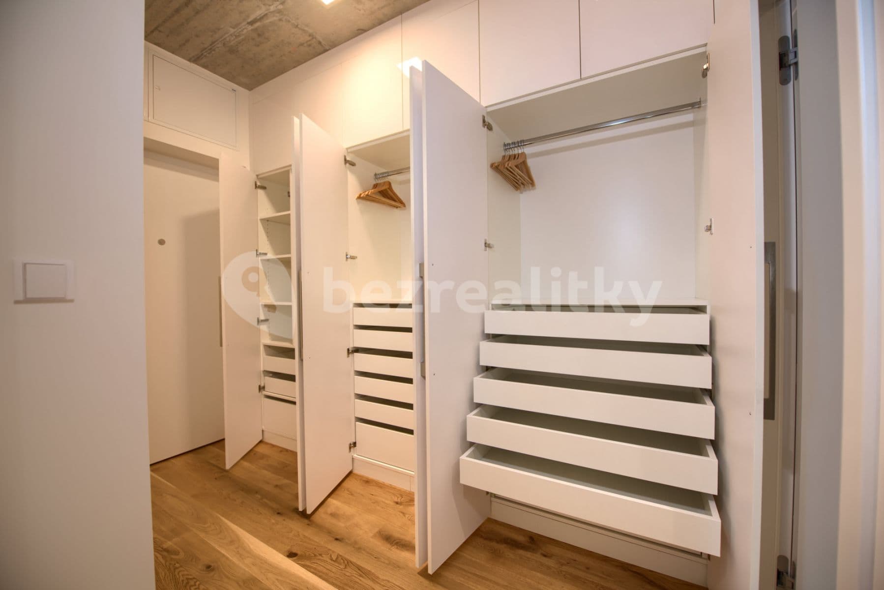 1 bedroom with open-plan kitchen flat to rent, 50 m², Soukenická, Prague, Prague