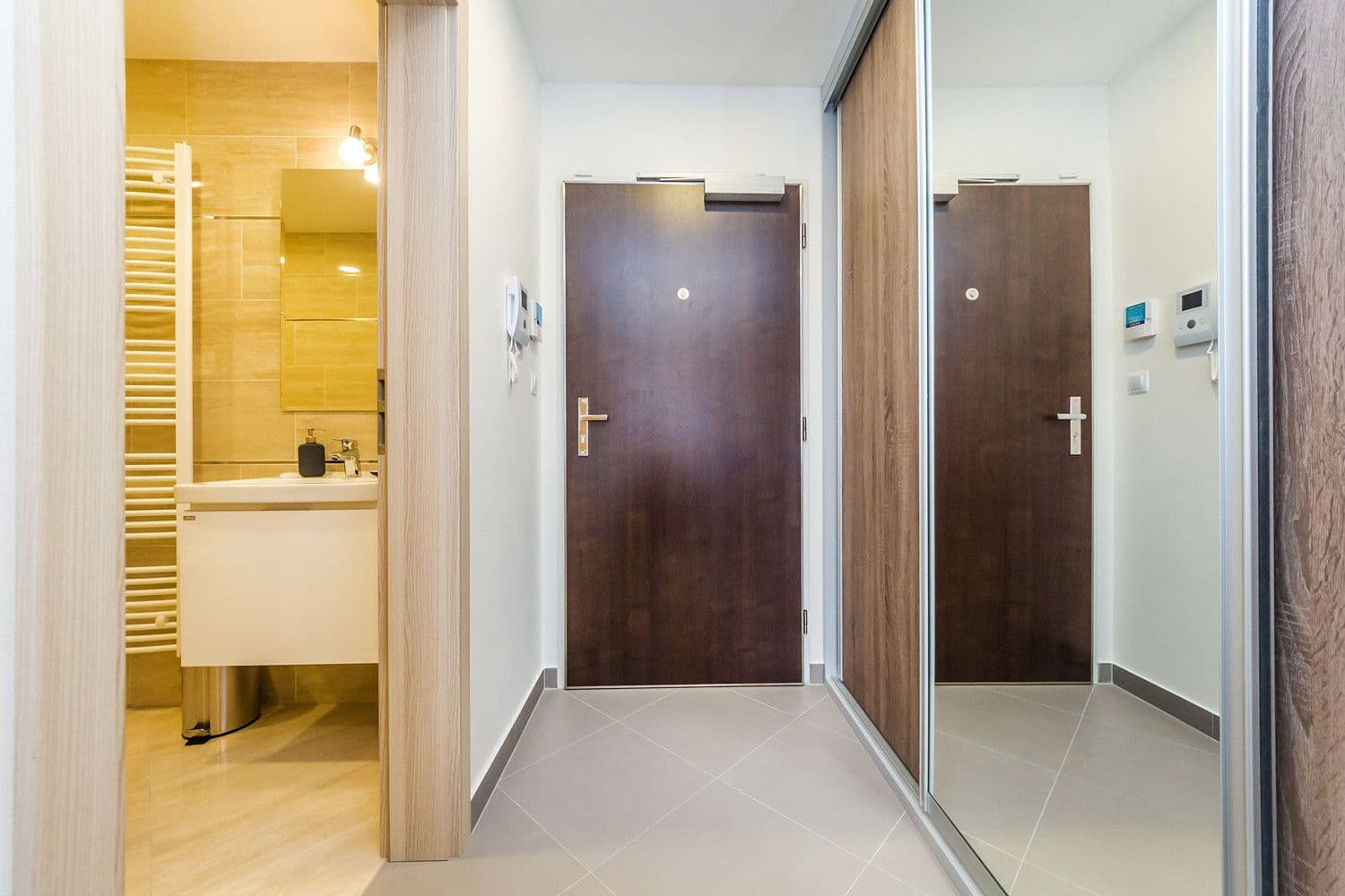 flat to rent, 30 m², V Háji, Prague, Prague