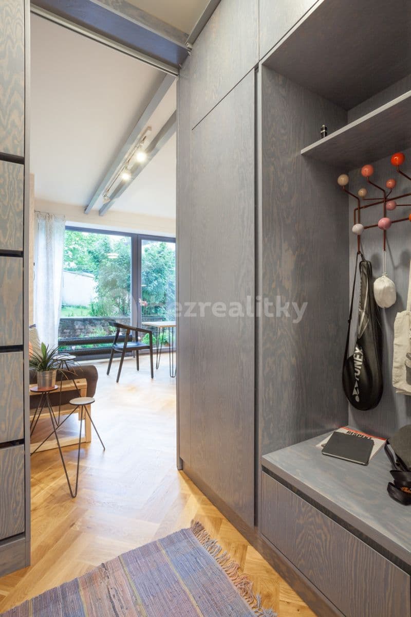 flat to rent, 45 m², Pod dvorem, Prague, Prague