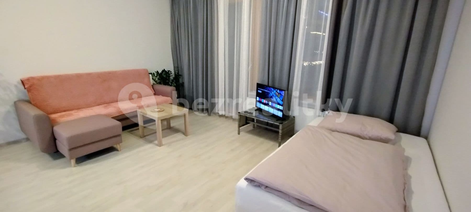 flat to rent, 60 m², Rorýsová, Prague, Prague