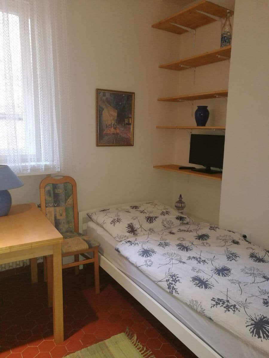 flat to rent, 52 m², Husinecká, Prague, Prague