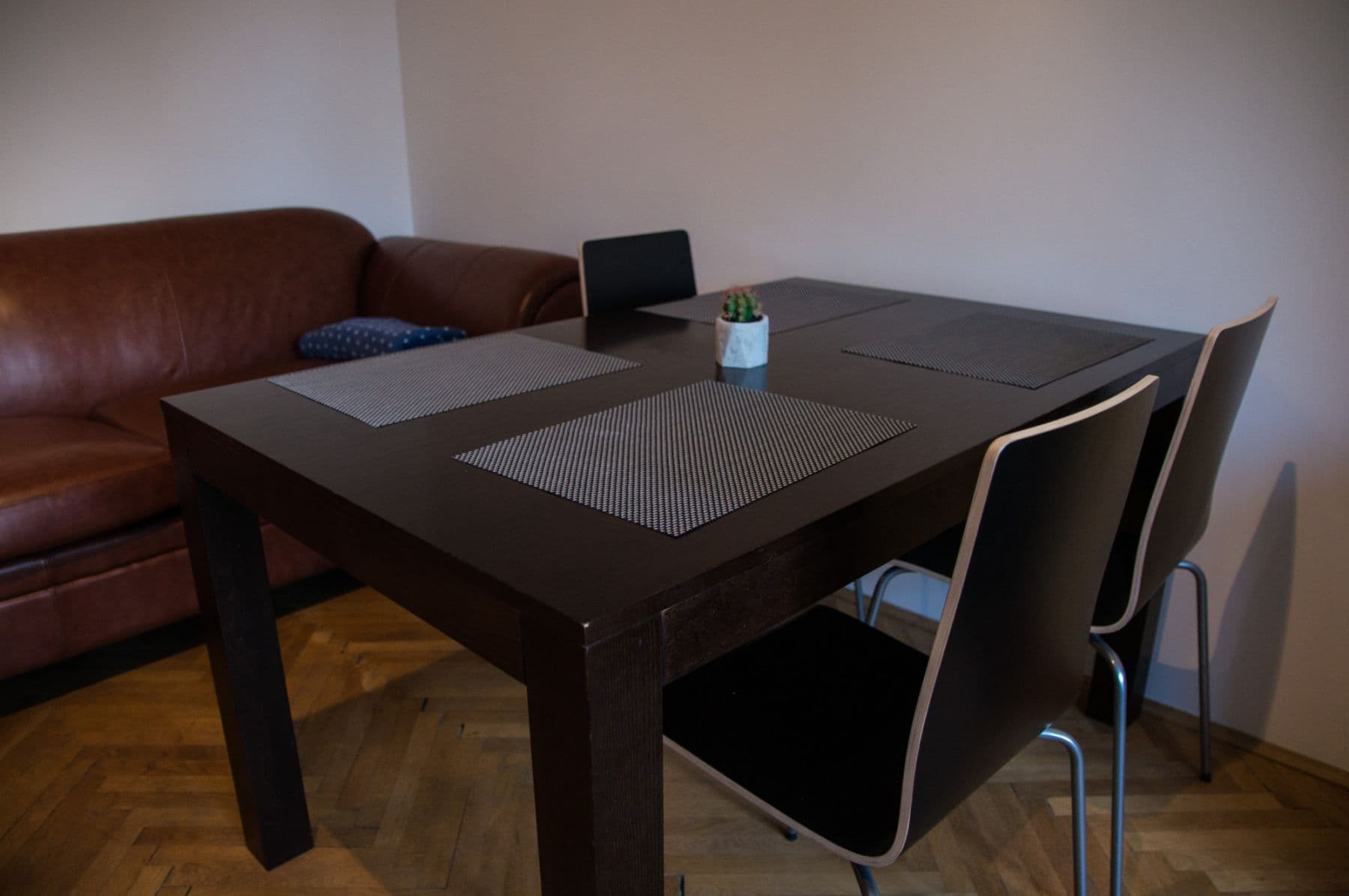 flat to rent, 50 m², Kúpeľná, Bratislava - mestská časť Staré Mesto, Bratislavský Region