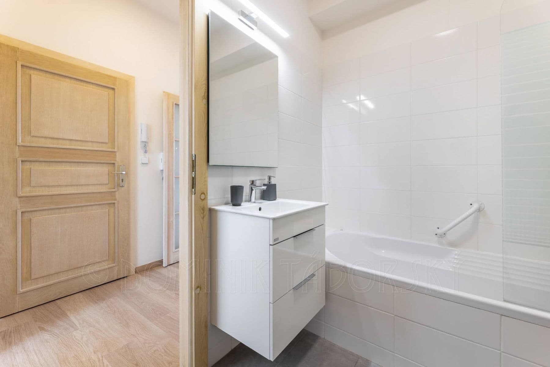 flat to rent, 70 m², Karlova, Prague, Prague