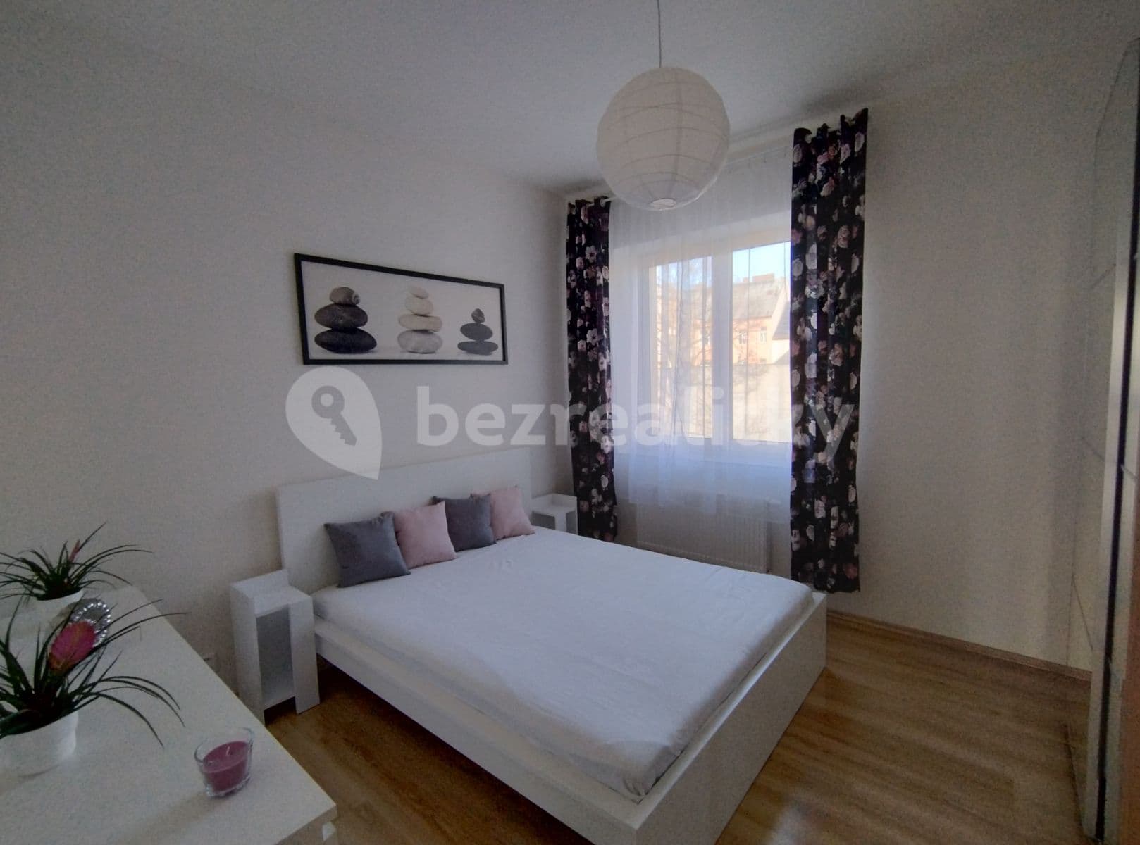 1 bedroom with open-plan kitchen flat to rent, 40 m², Hřímalého, Plzeň, Plzeňský Region