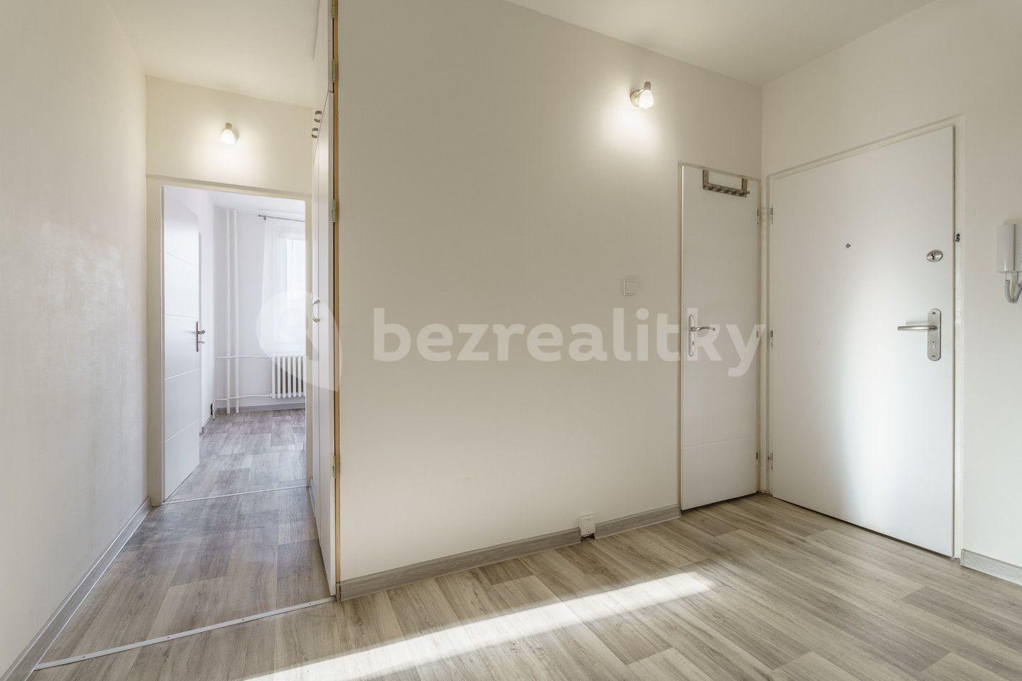 2 bedroom with open-plan kitchen flat for sale, 61 m², 17. listopadu, Klášterec nad Ohří, Ústecký Region