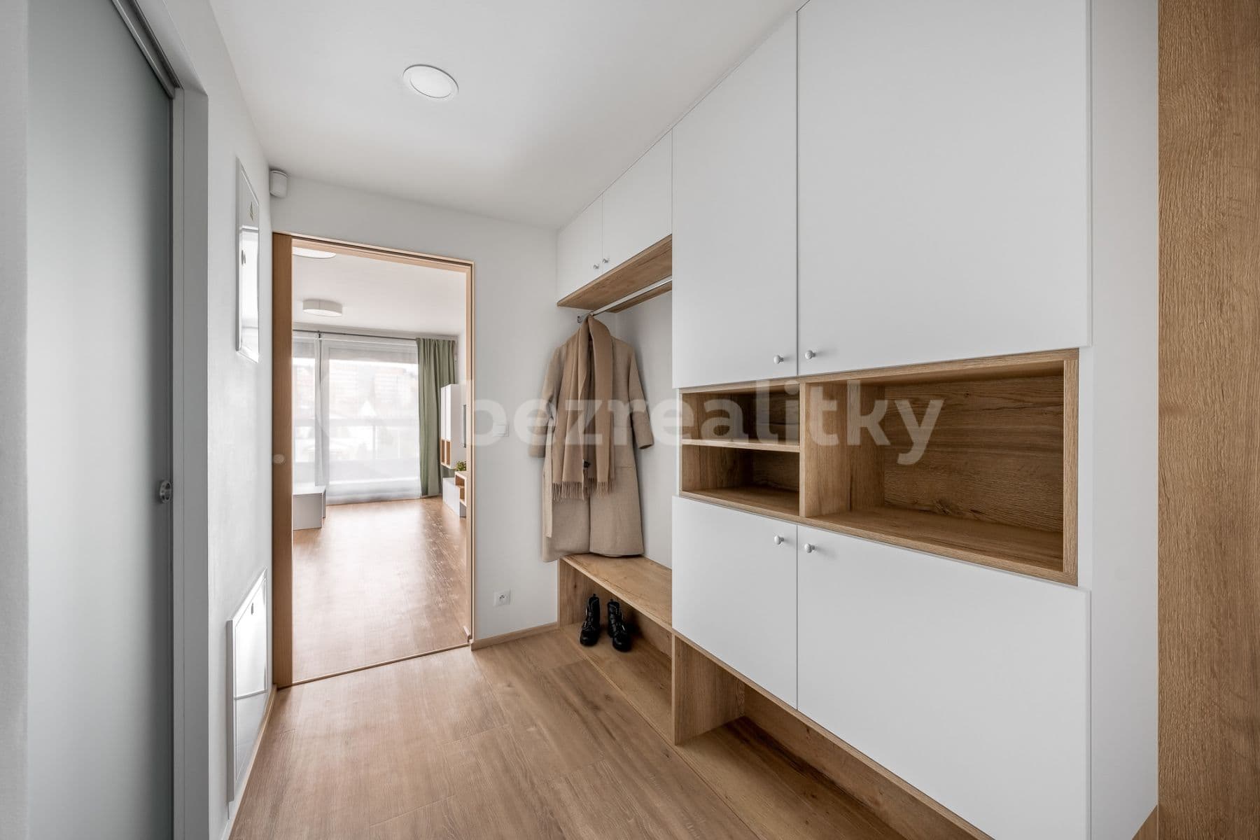 flat to rent, 34 m², Kurta Konráda, Prague, Prague