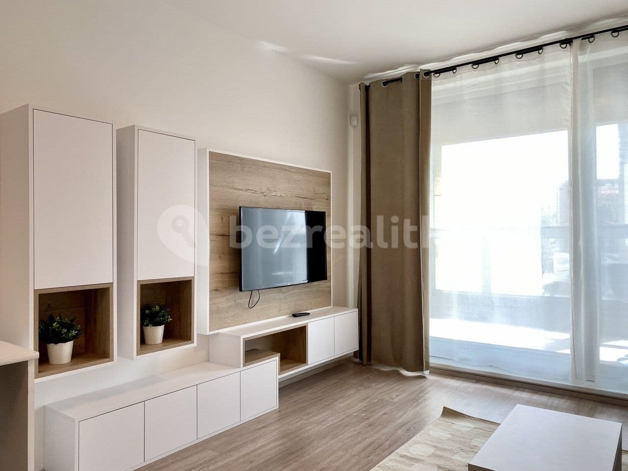 flat to rent, 34 m², Kurta Konráda, Prague, Prague