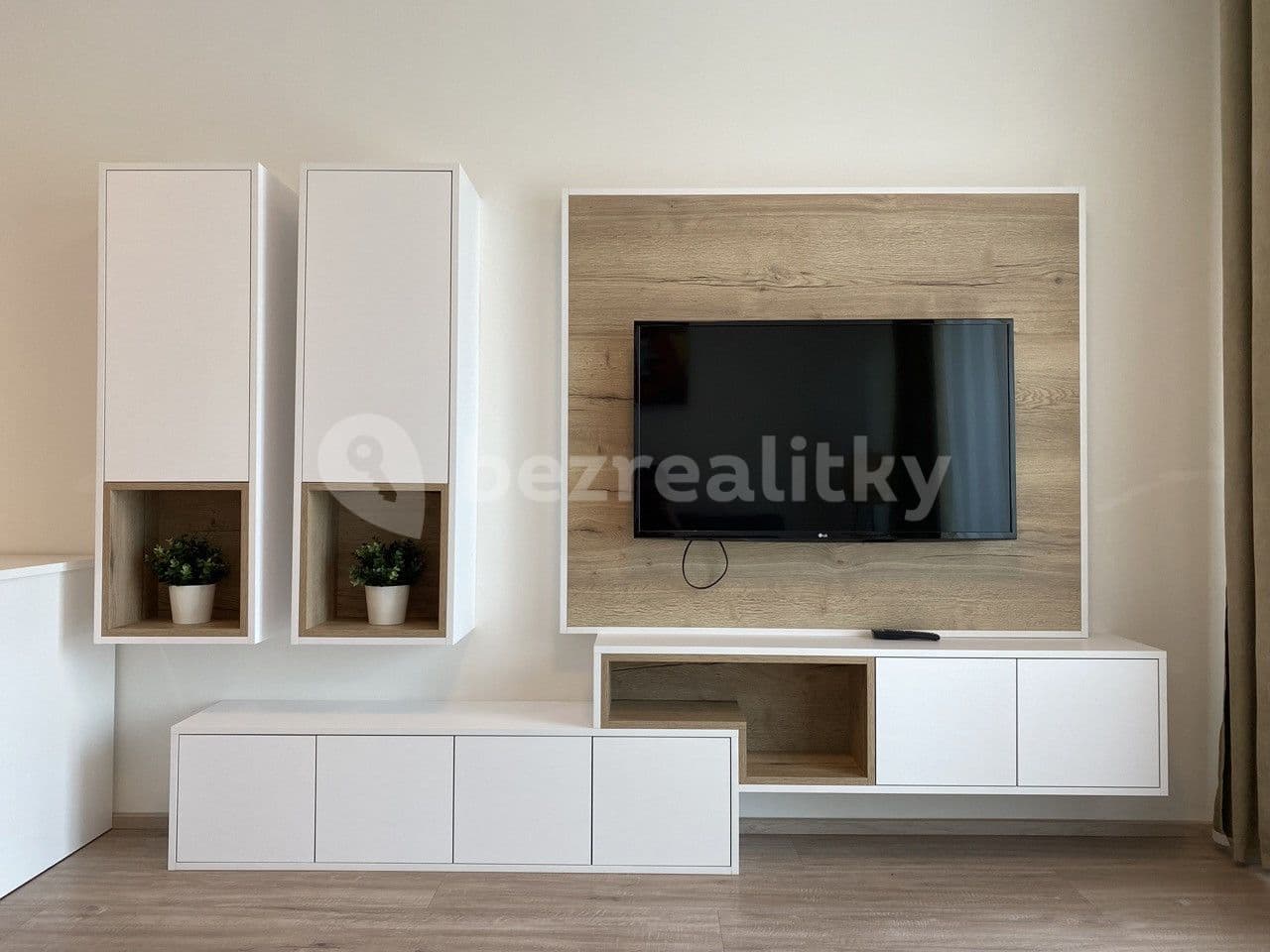 flat to rent, 34 m², Kurta Konráda, Prague, Prague