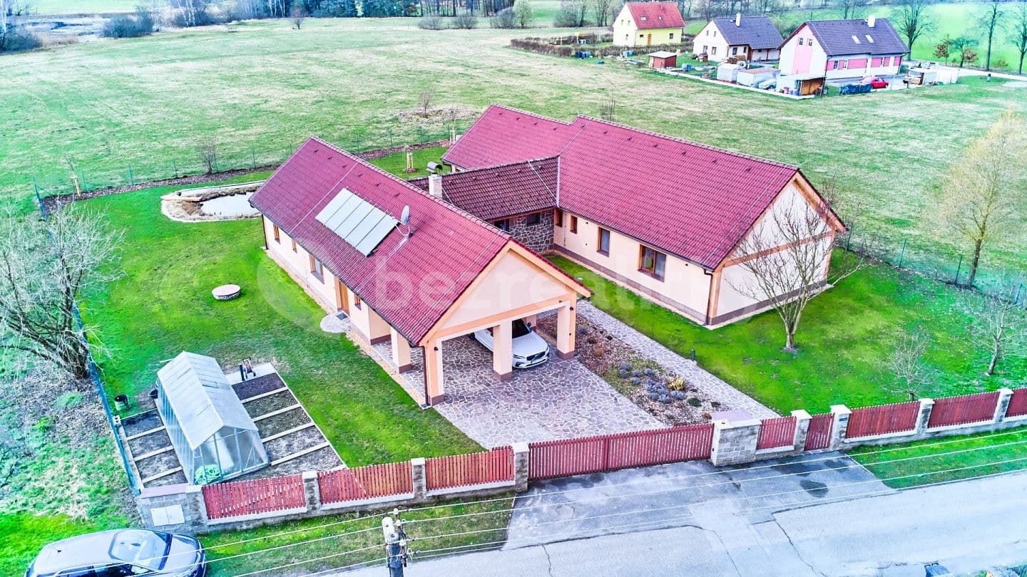 house for sale, 249 m², Novosedly nad Nežárkou, Jihočeský Region