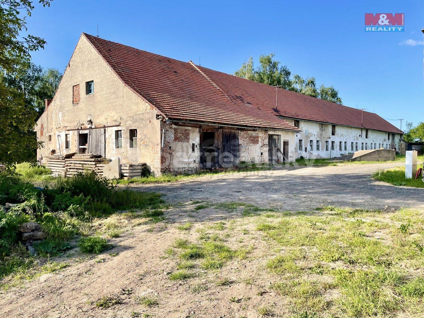 non-residential property for sale, 1,057 m², Dolní Chvatliny, Středočeský Region