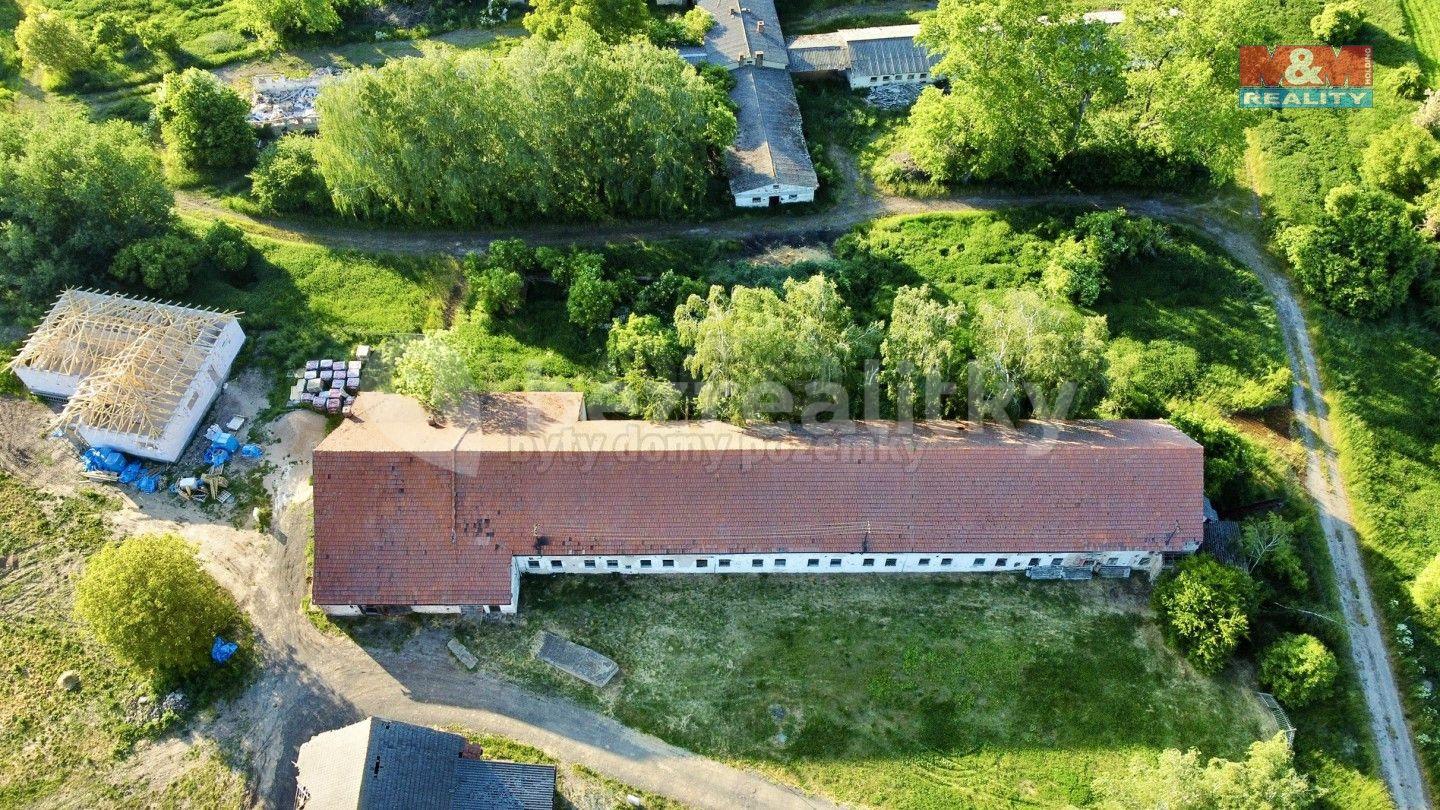 non-residential property for sale, 1,057 m², Dolní Chvatliny, Středočeský Region