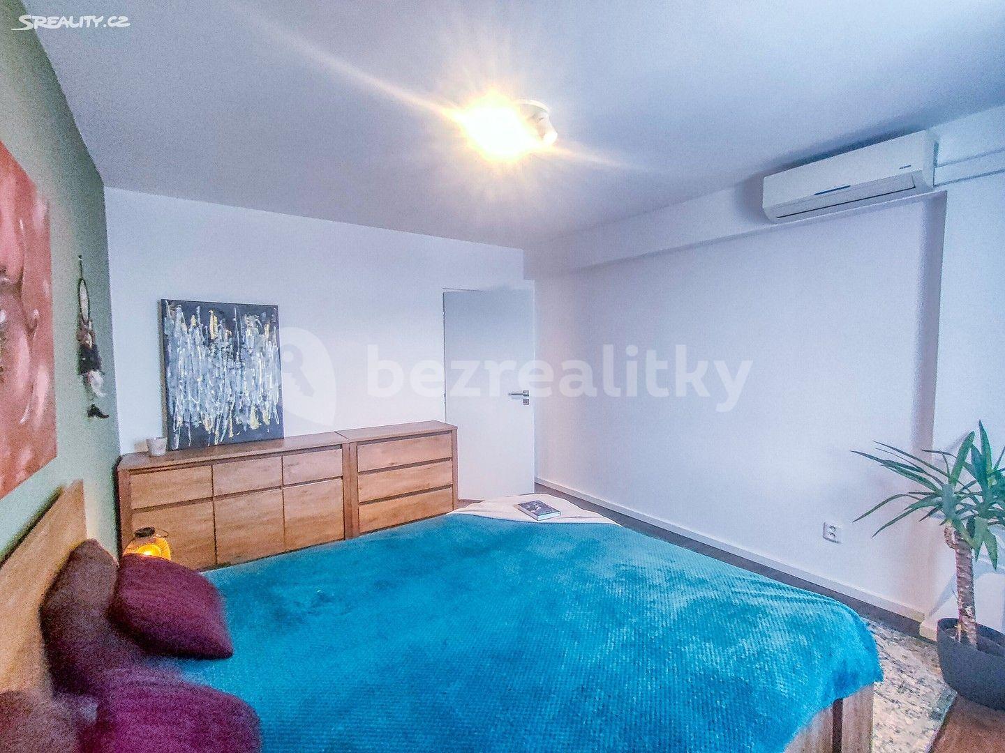 2 bedroom with open-plan kitchen flat for sale, 80 m², Roháčova, Kolín, Středočeský Region