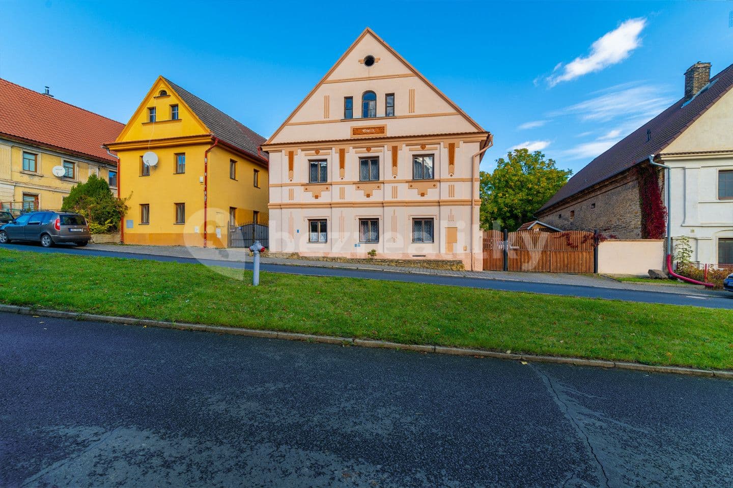 house for sale, 450 m², Chotiněves, Ústecký Region