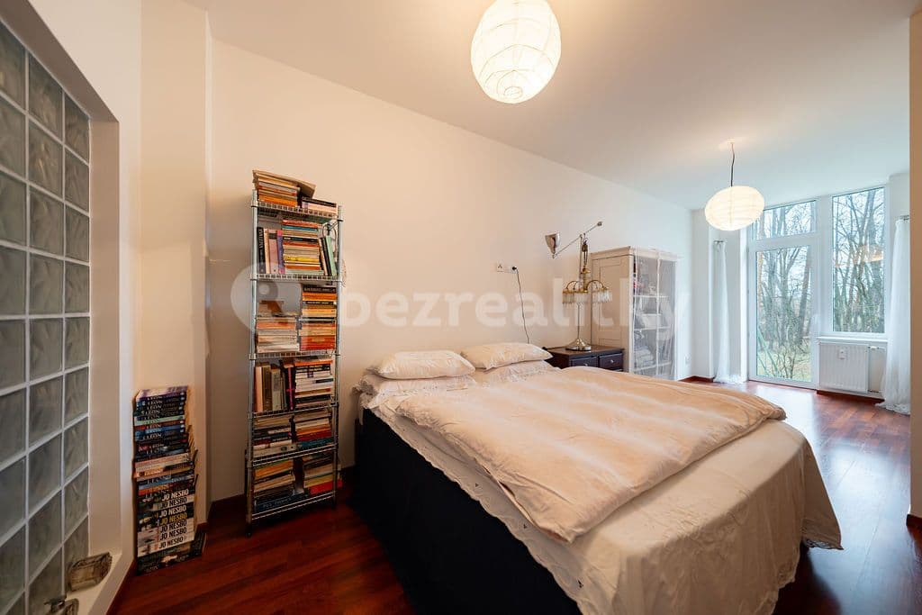 2 bedroom with open-plan kitchen flat for sale, 80 m², Nádražní, Dubňany, Jihomoravský Region