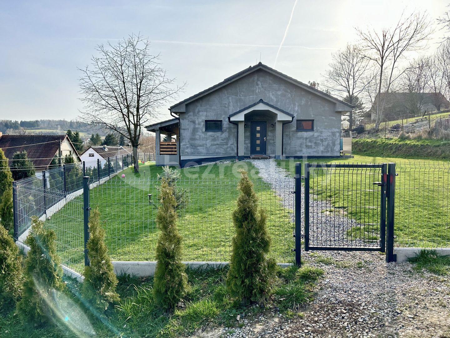 house for sale, 139 m², Popovice, Středočeský Region