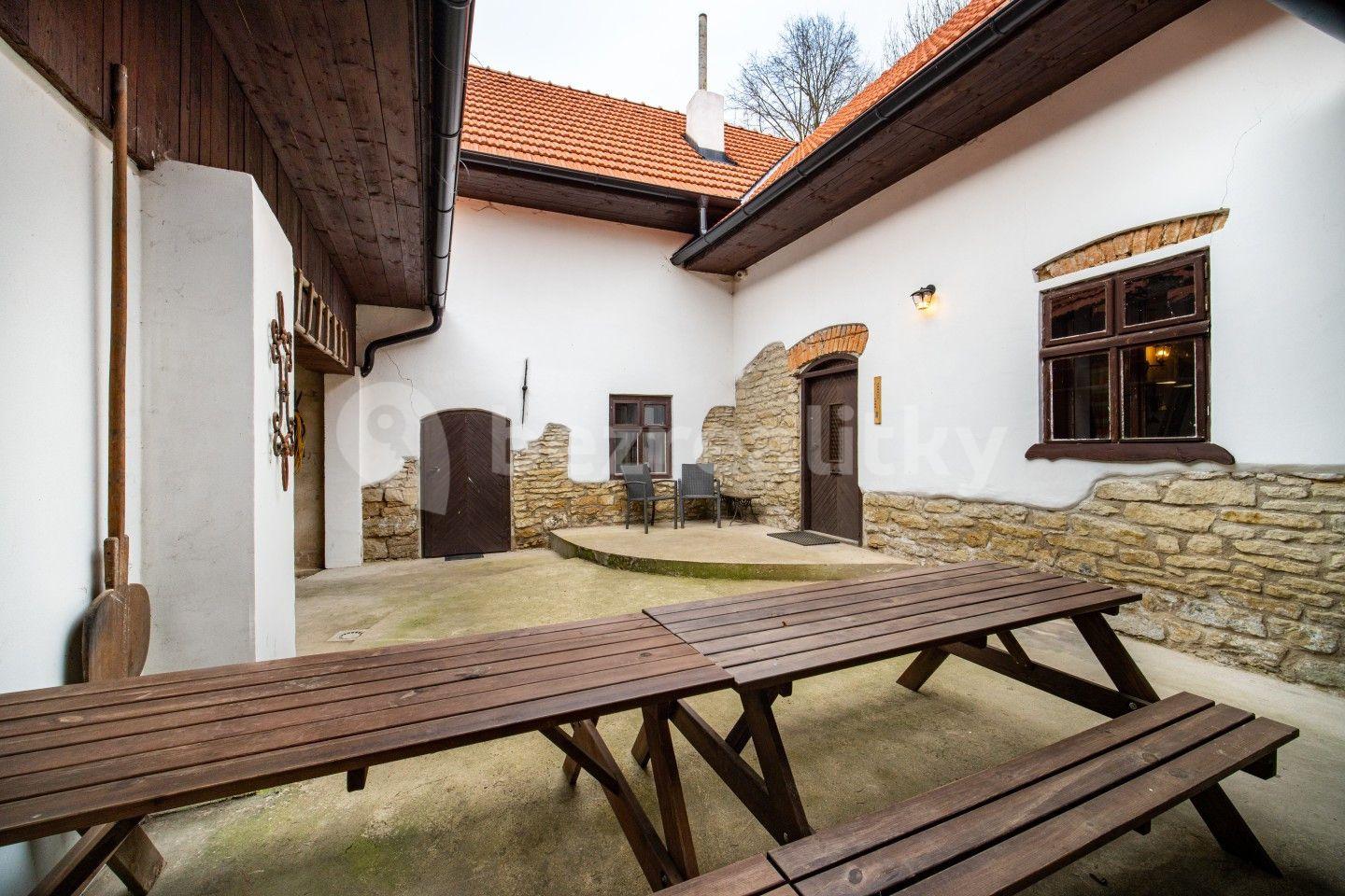 recreational property for sale, 2,511 m², Vendolí, Pardubický Region