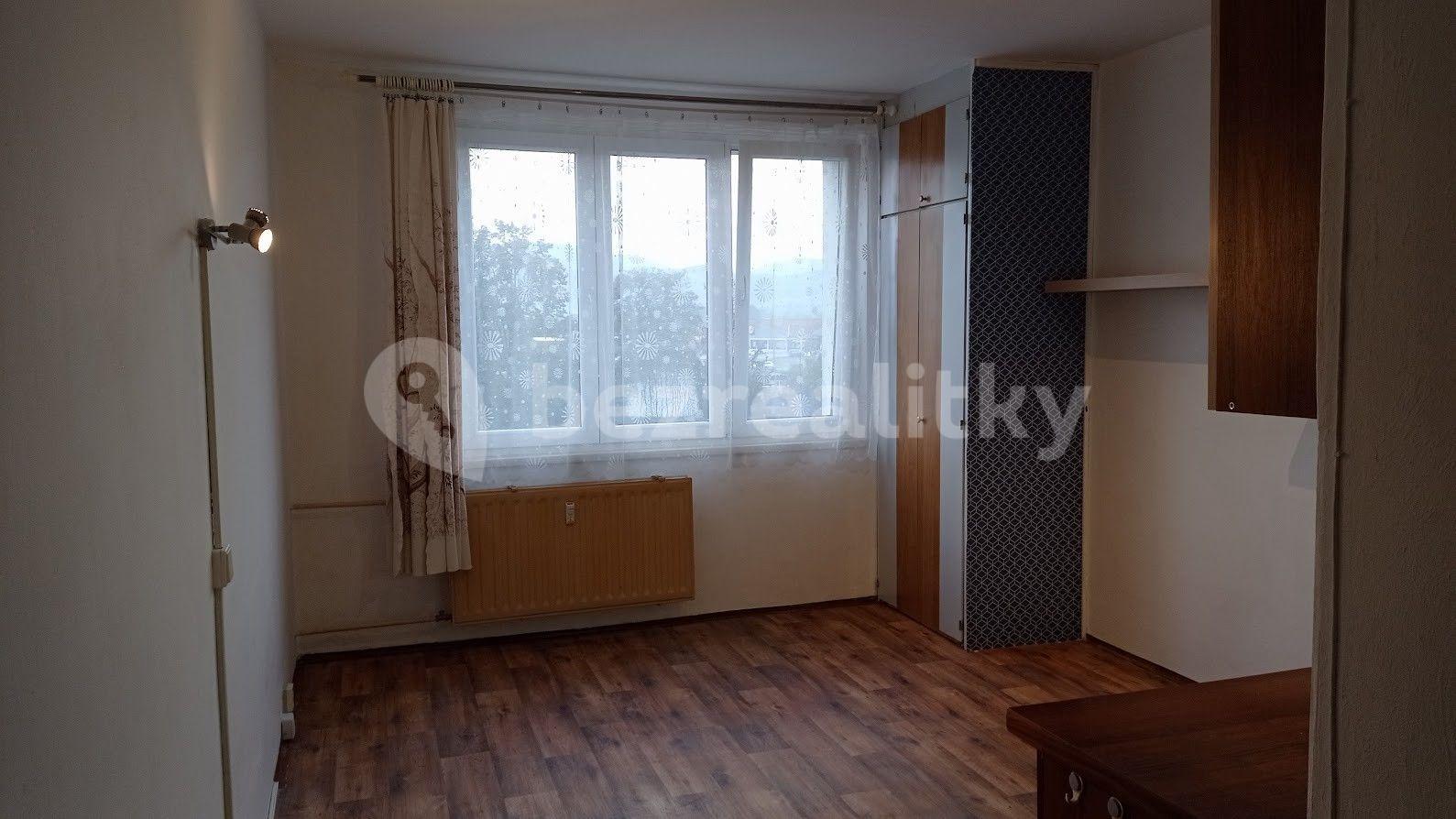 Small studio flat for sale, 21 m², Kollárova, Ostrov, Karlovarský Region