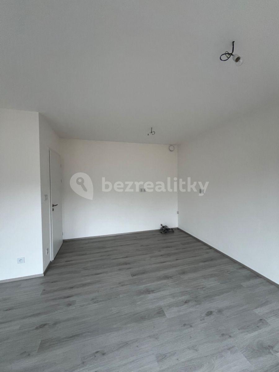 Studio flat to rent, 37 m², Na Perštýně, Liberec, Liberecký Region