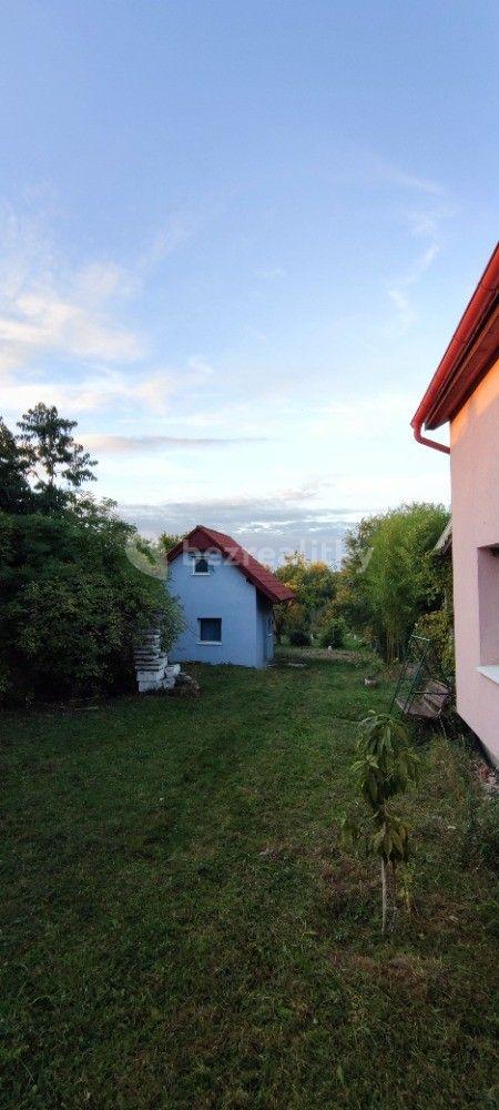 recreational property to rent, 1,000 m², Chrást, Středočeský Region