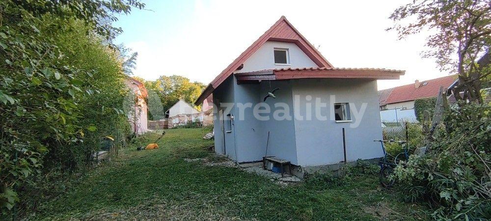 recreational property to rent, 1,000 m², Chrást, Středočeský Region