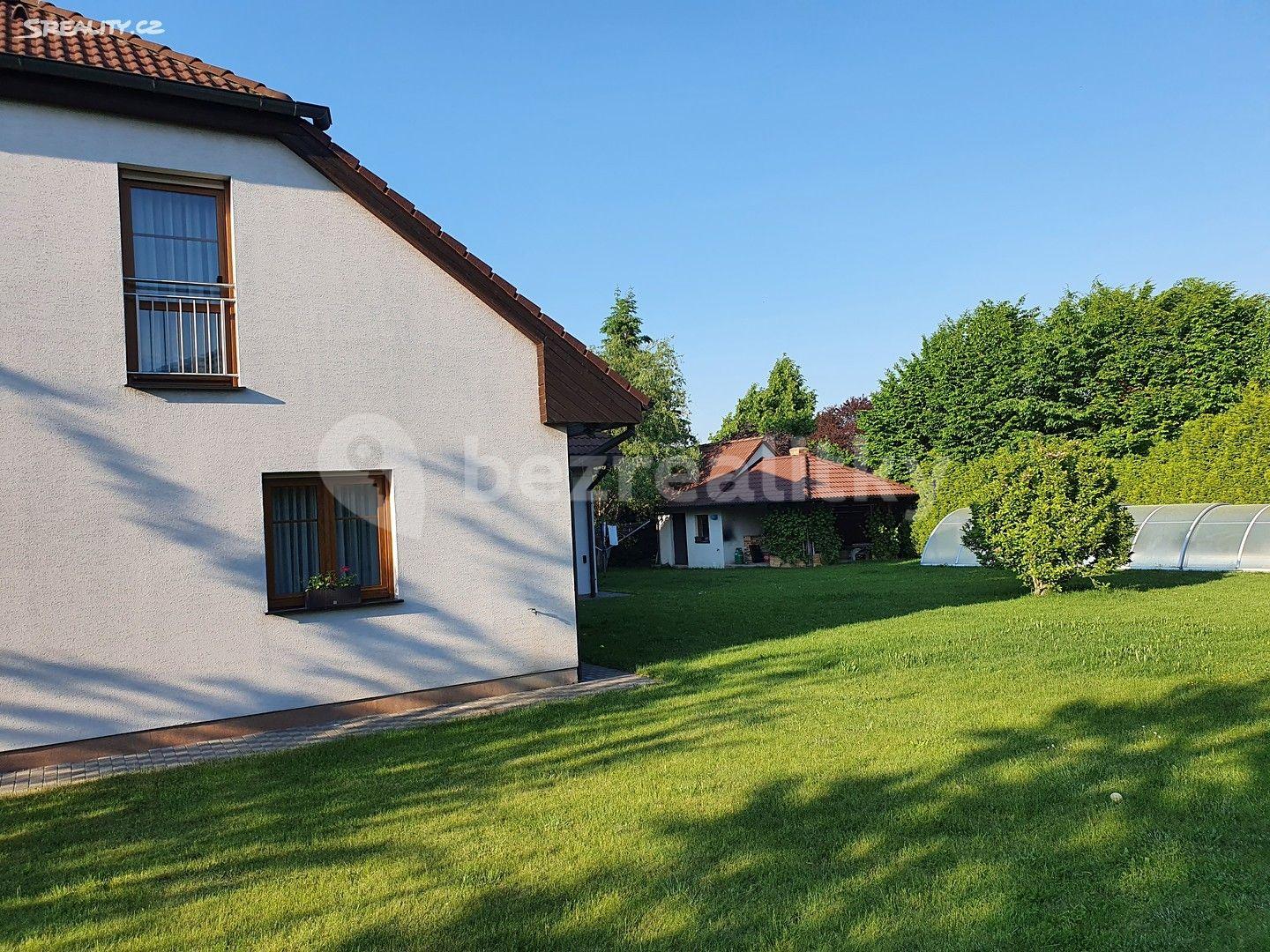 house for sale, 281 m², Květná, Hřebeč, Středočeský Region
