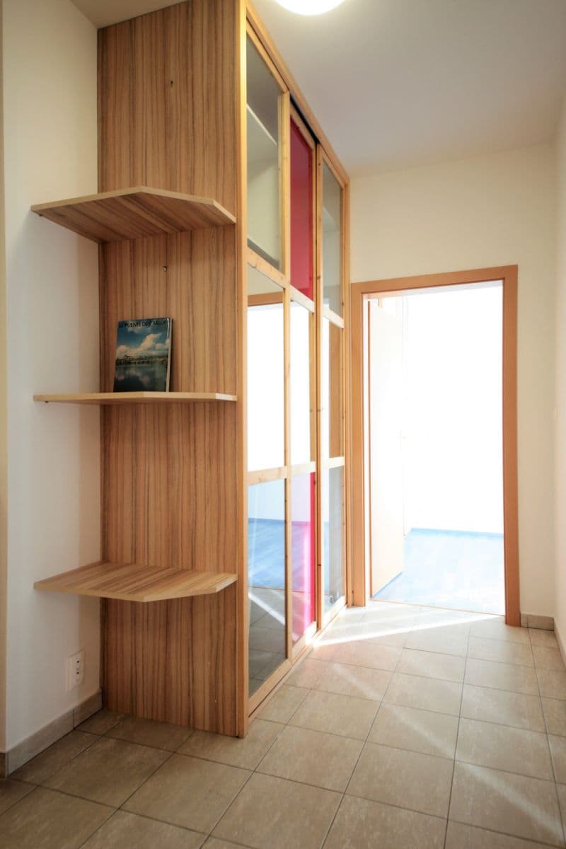 flat to rent, 67 m², V Zahradách, Prague, Prague