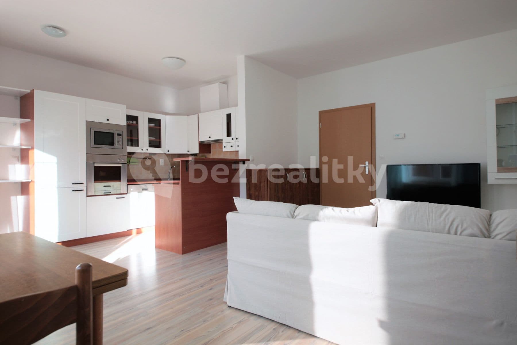 2 bedroom flat to rent, 67 m², V Zahradách, Prague, Prague